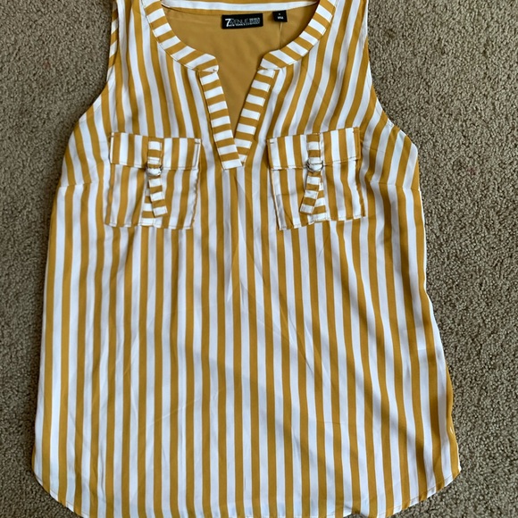 womens blouse - Picture 1 of 3